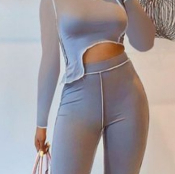 Gray Lettuce Trim Cutout Mock Neck long Sleeved Pants Set. Size XL - Picture 2 of 5